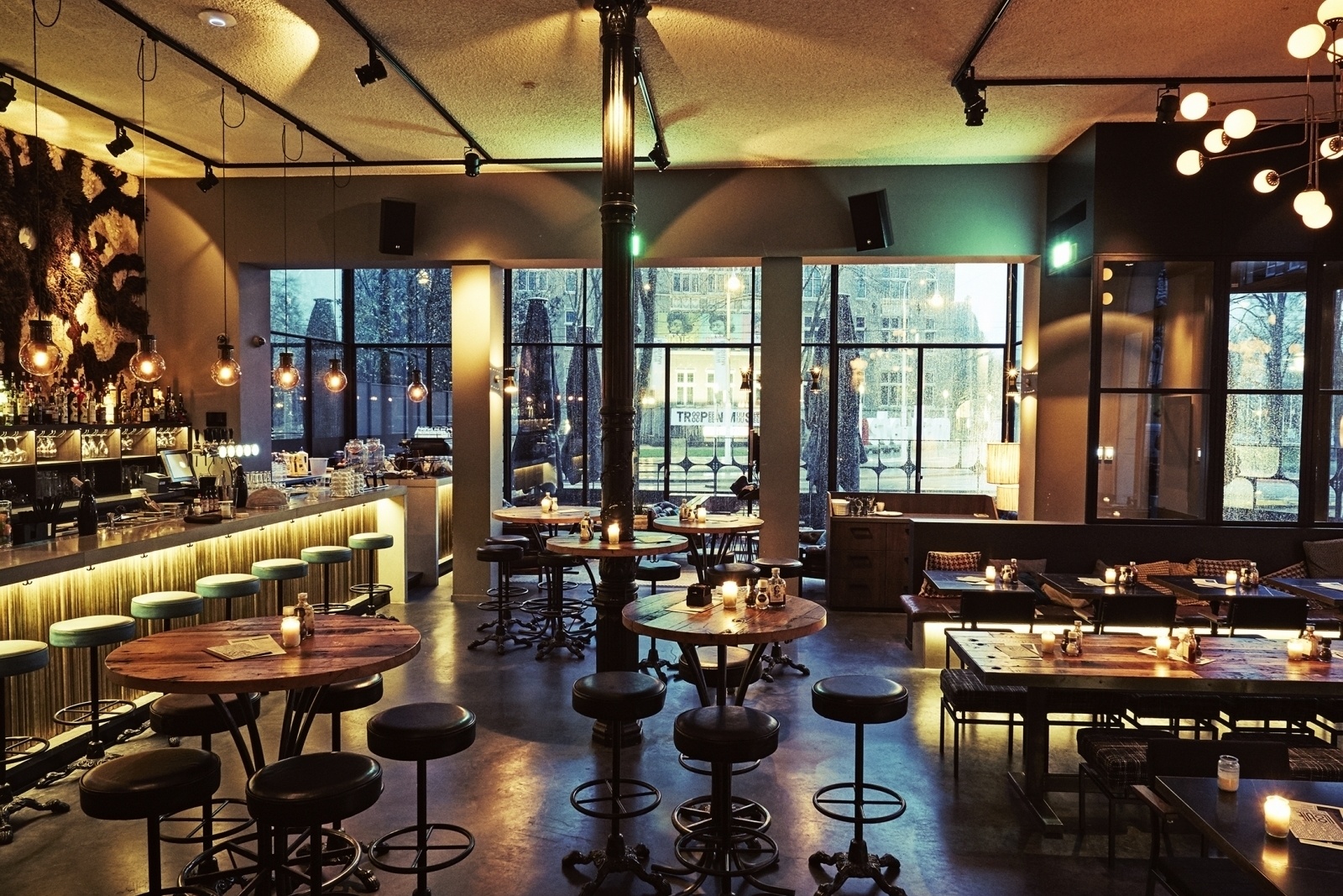 Bar Louie Louie